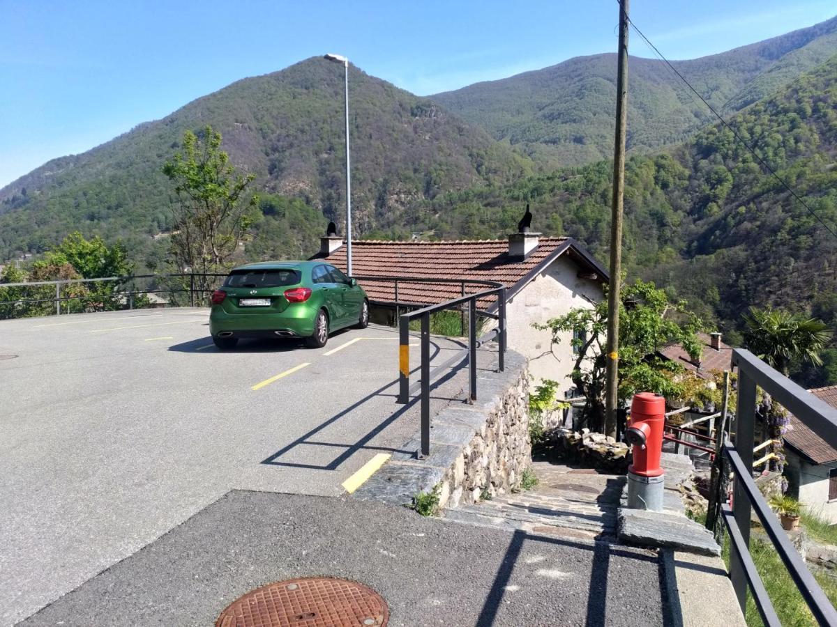 Вилла Rustico "Casa Di Sasso" Интранья Экстерьер фото
