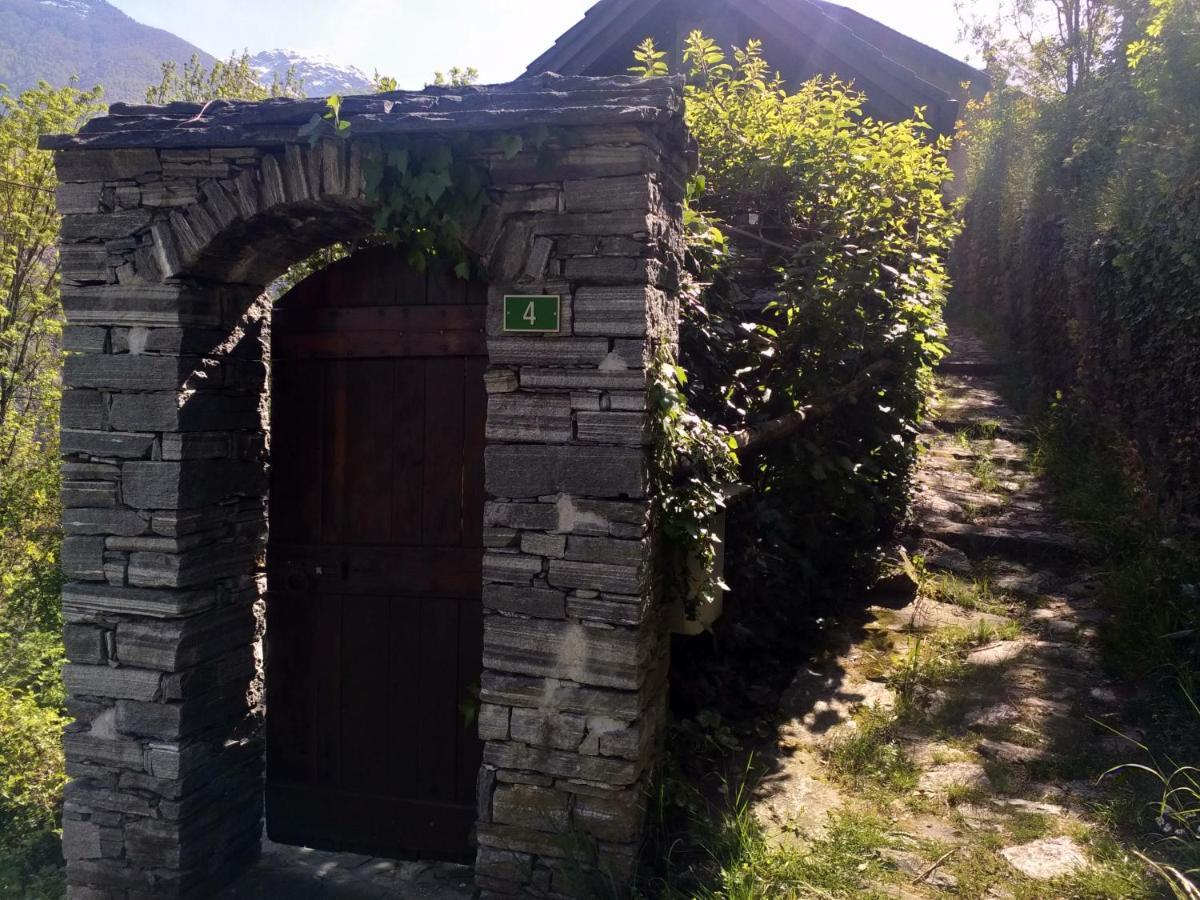 Вилла Rustico "Casa Di Sasso" Интранья Экстерьер фото