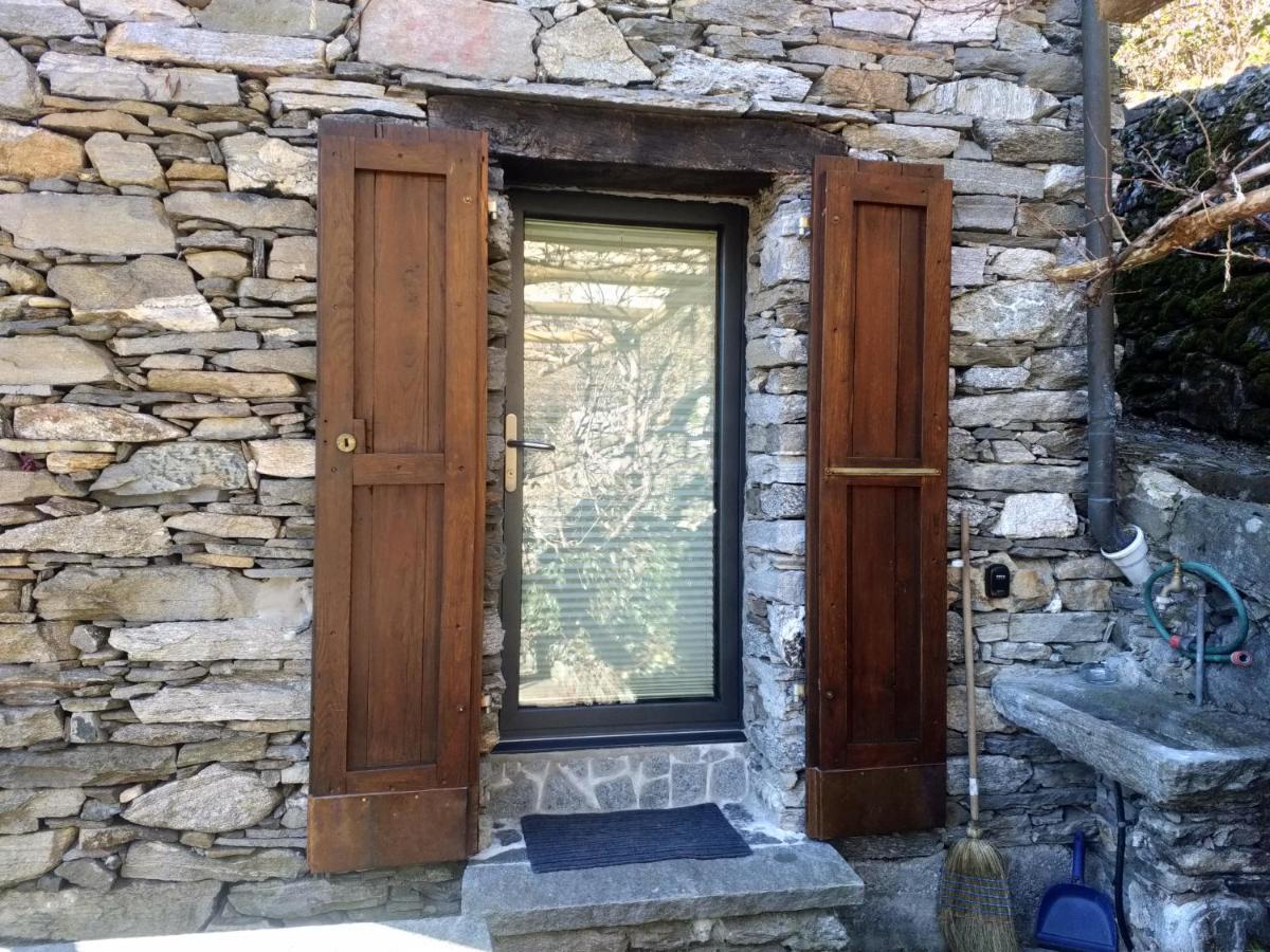Вилла Rustico "Casa Di Sasso" Интранья Экстерьер фото