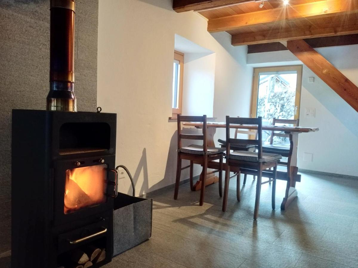 Вилла Rustico "Casa Di Sasso" Интранья Экстерьер фото