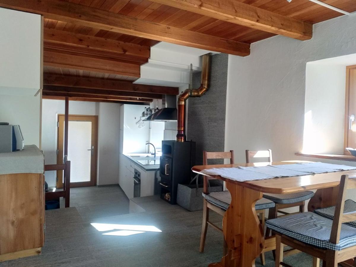 Вилла Rustico "Casa Di Sasso" Интранья Экстерьер фото